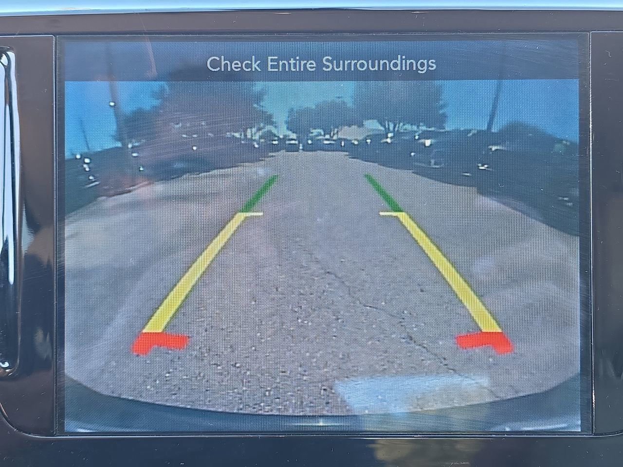 Used 2017 Chrysler Pacifica Touring-L image 19