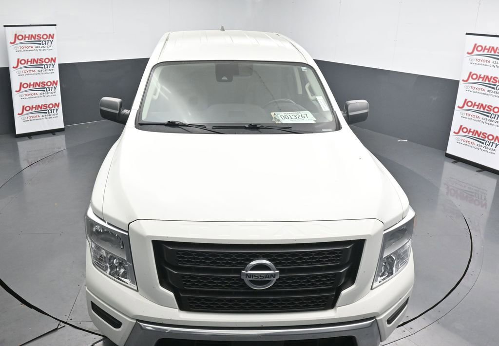 Used 2022 Nissan Titan SV image 23