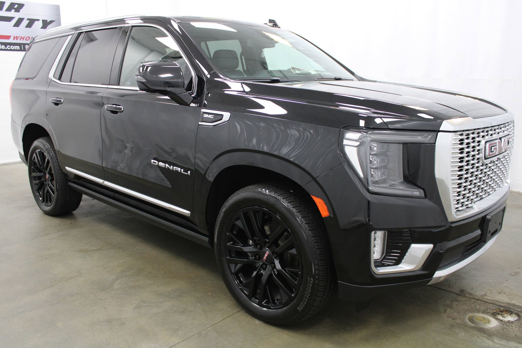Used 2023 GMC Yukon Denali image 4