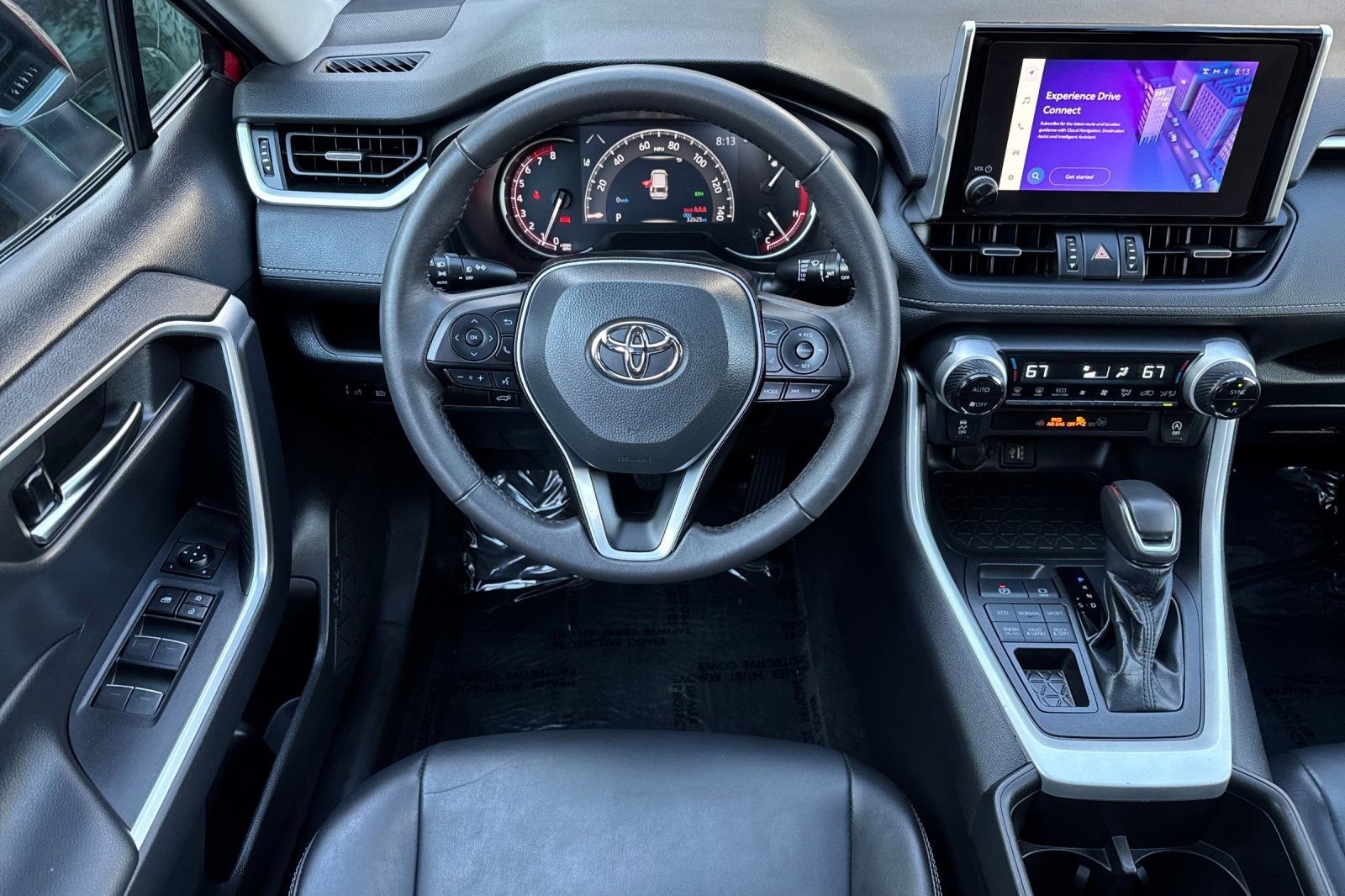 Used 2023 Toyota RAV4 XLE Premium image 14