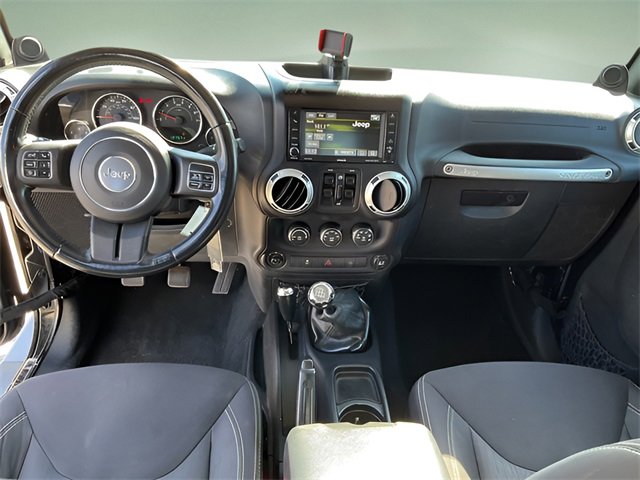 Used 2014 Jeep Wrangler Unlimited Sahara w/ Connectivity Group image 4