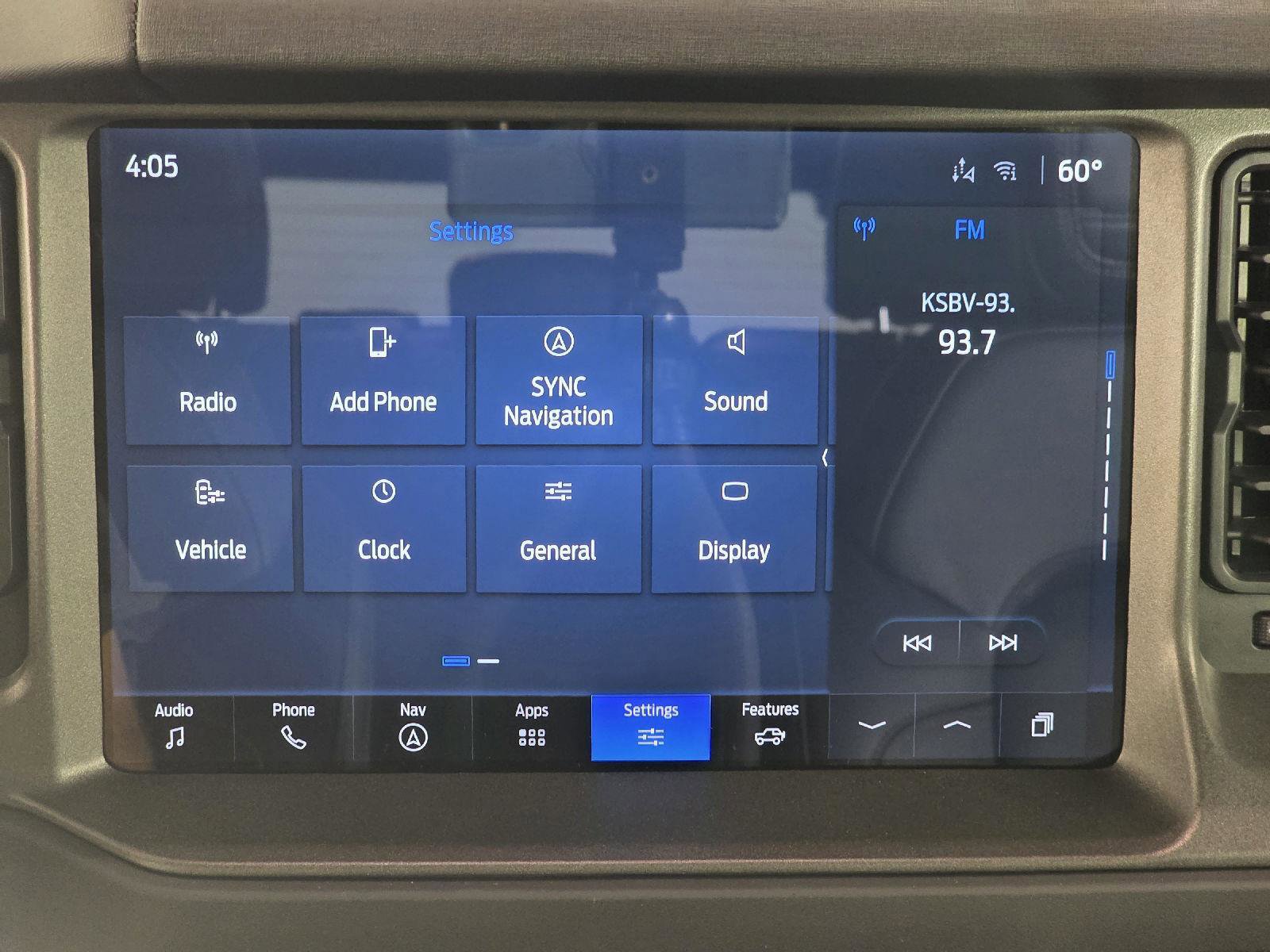 Used 2025 Ford Bronco Badlands image 40