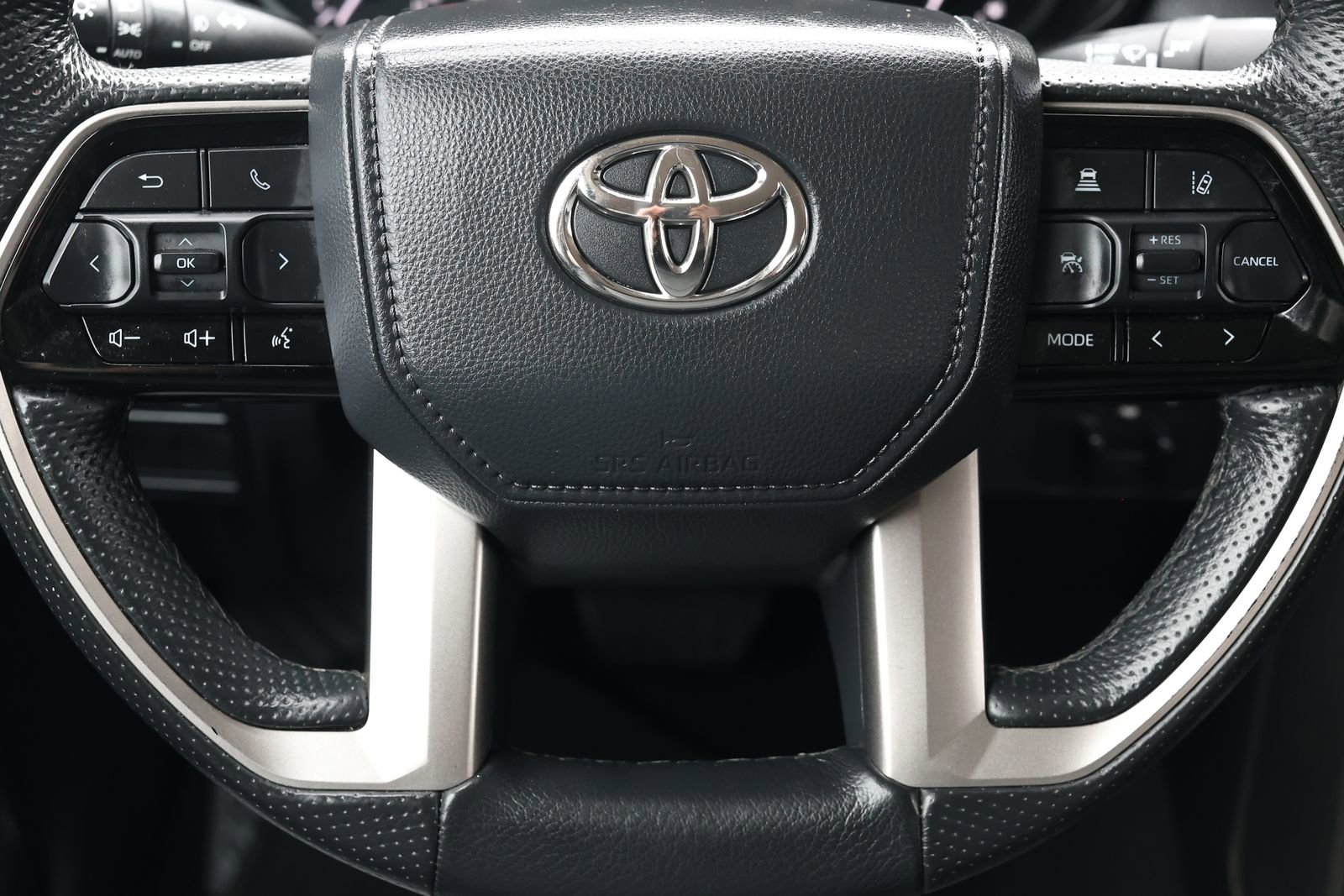Used 2023 Toyota Tundra Limited w/ Power Package RWD image 17