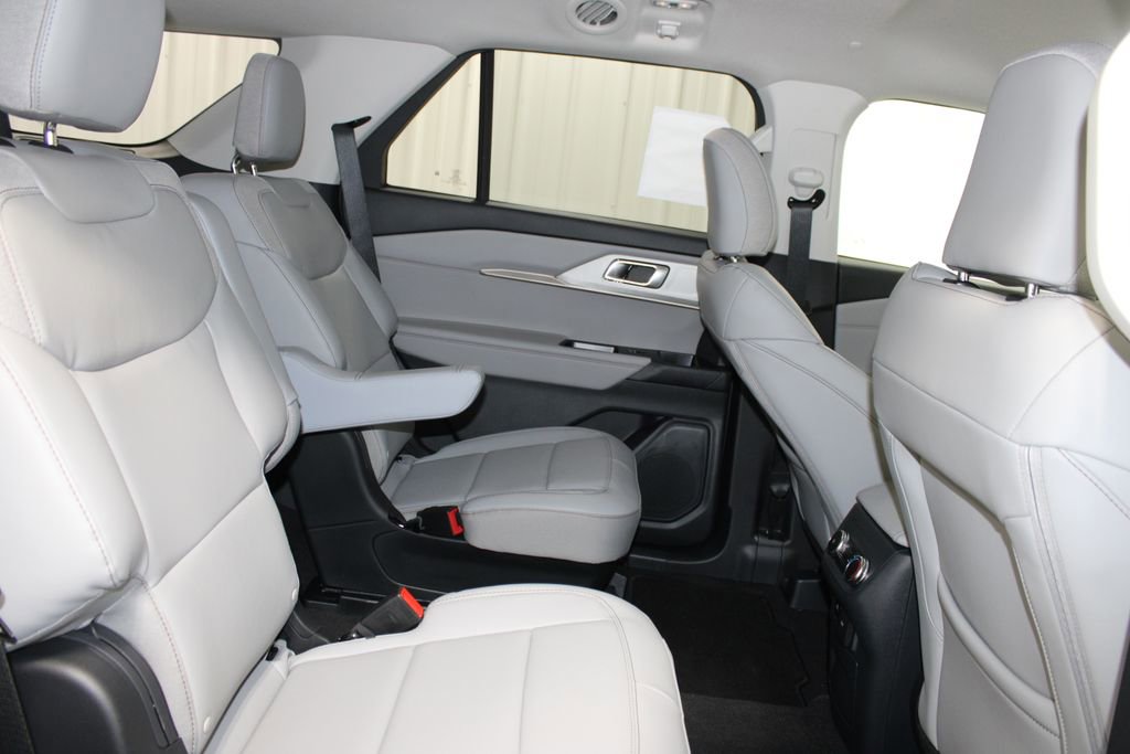 New 2026 Ford Explorer Active image 28