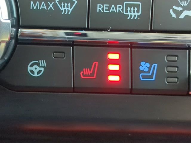 New 2026 Ford F250 Lariat w/ Black Appearance Package image 28