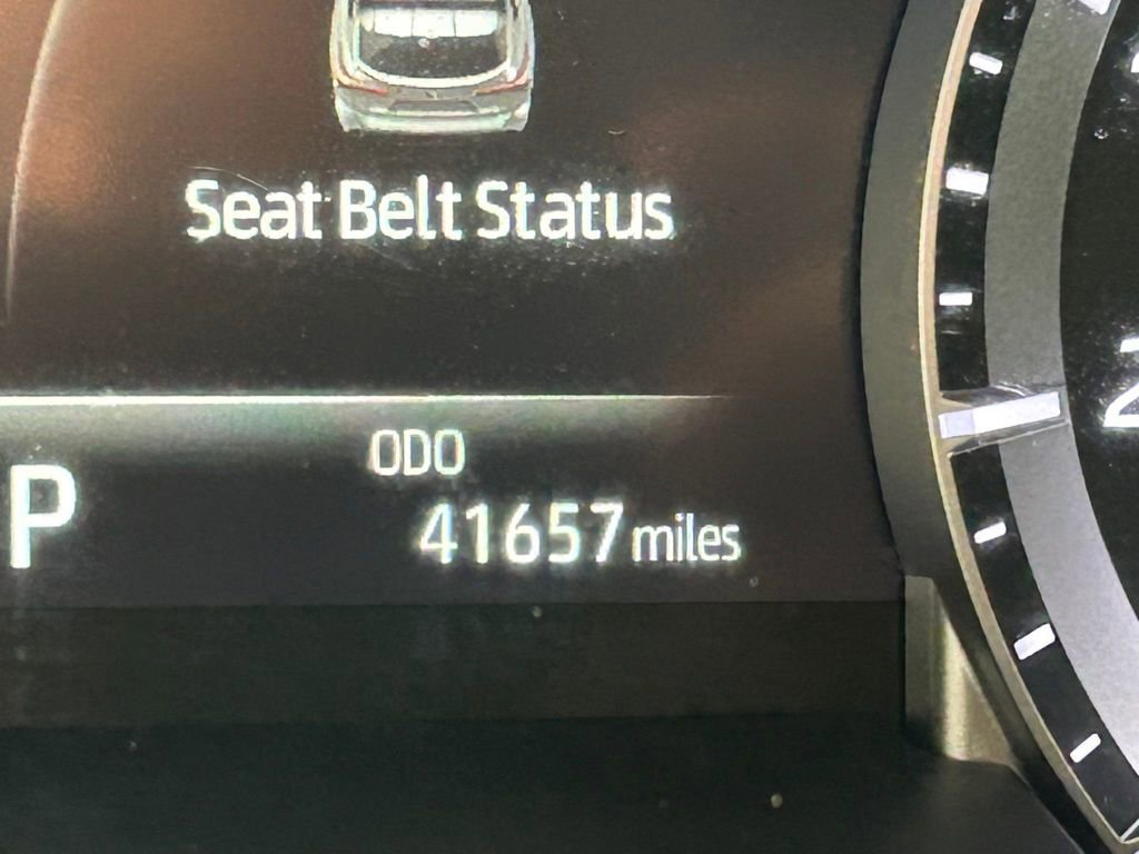 Used 2023 Toyota Highlander LE image 22