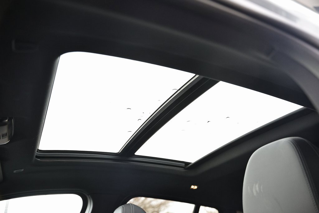 Used 2025 BMW X4 xDrive30i w/ Premium Package image 14