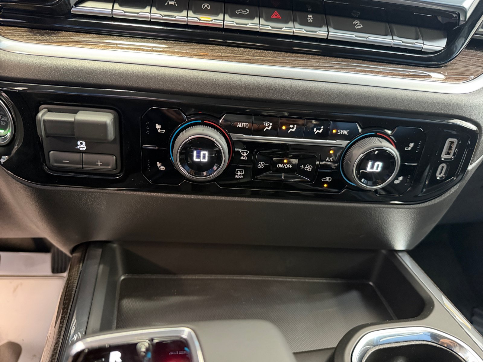 New 2026 Chevrolet Silverado 1500 LT Trail Boss w/ Convenience Package II AWD/4WD image 31