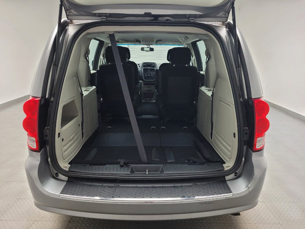 Used 2016 Dodge Grand Caravan American Value Package w/ UConnect Hands-Free Group FWD image 29
