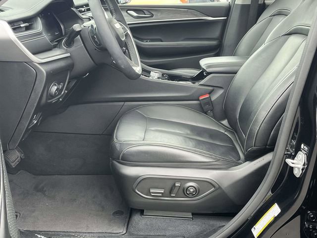 Used 2023 Jeep Grand Cherokee Limited image 13