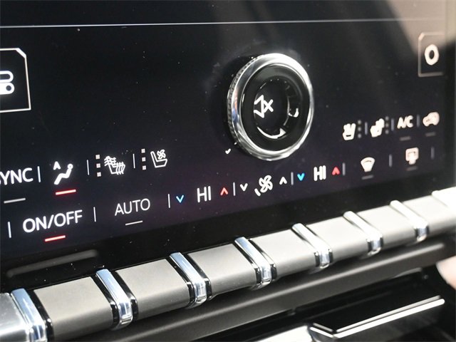 Used 2026 GMC Yukon Denali w/ Sun & Power Step Package image 19