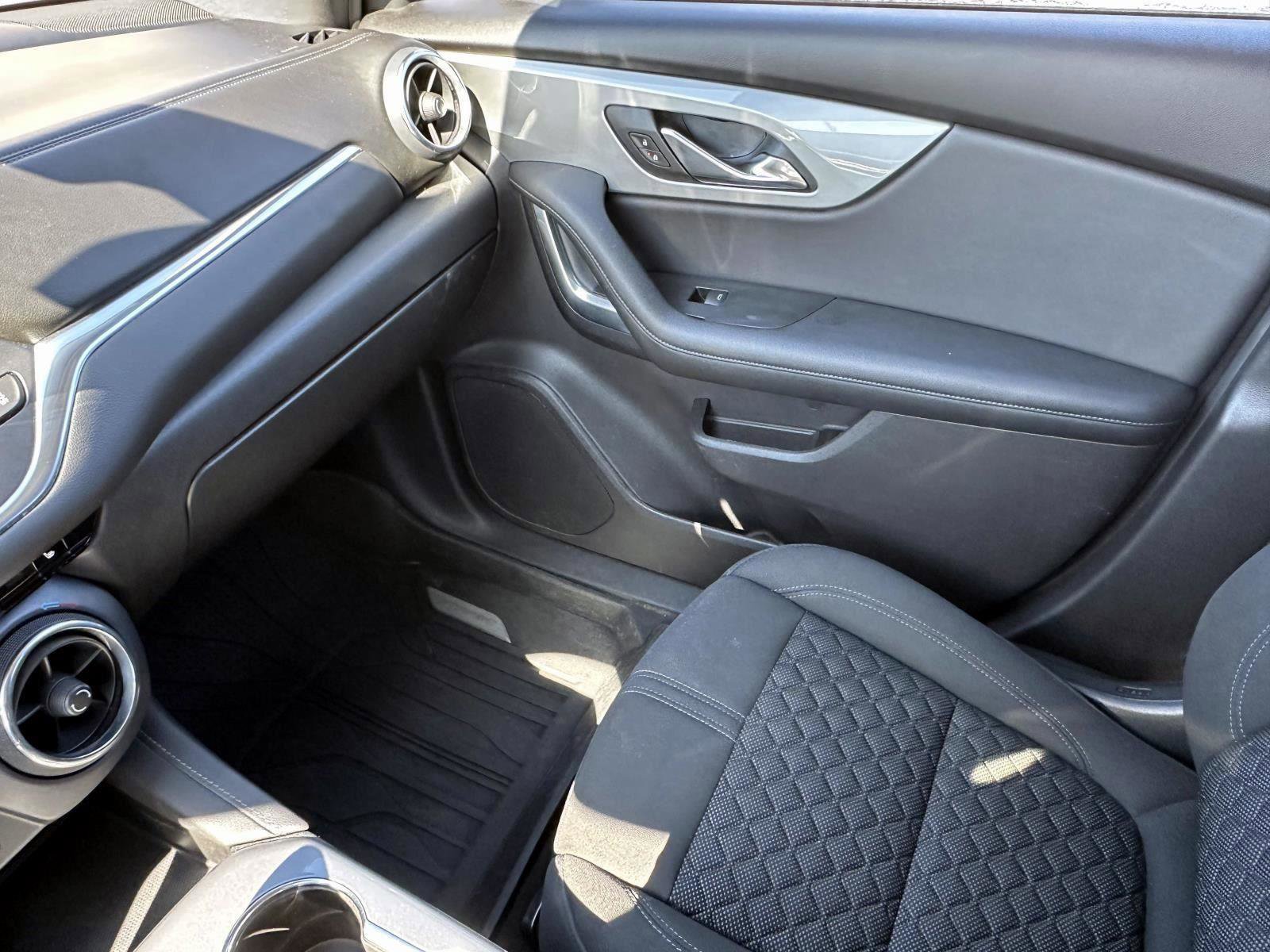 Used 2019 Chevrolet Blazer LT image 27