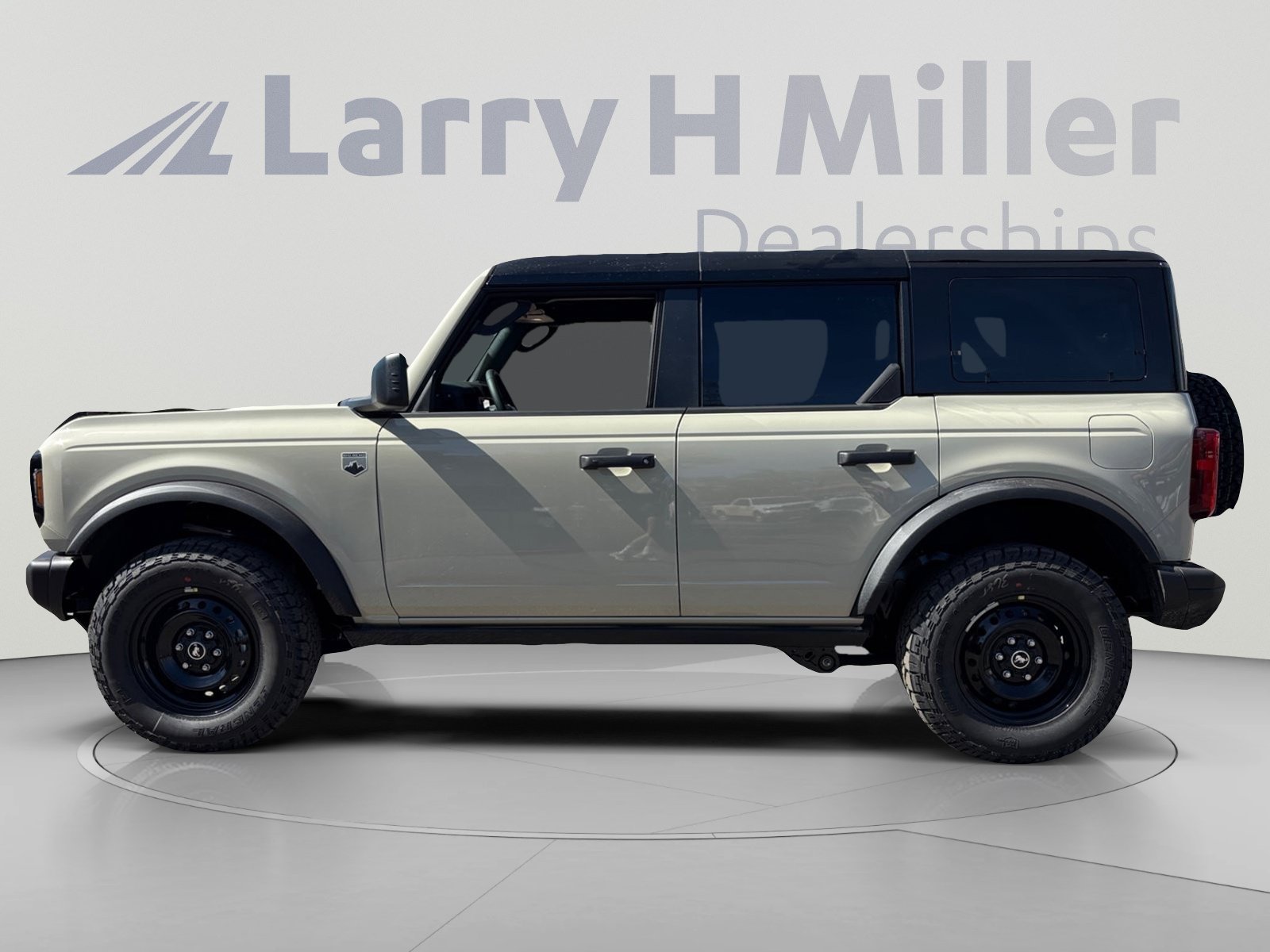 New 2026 Ford Bronco Big Bend w/ Black Diamond Package AWD/4WD image 2