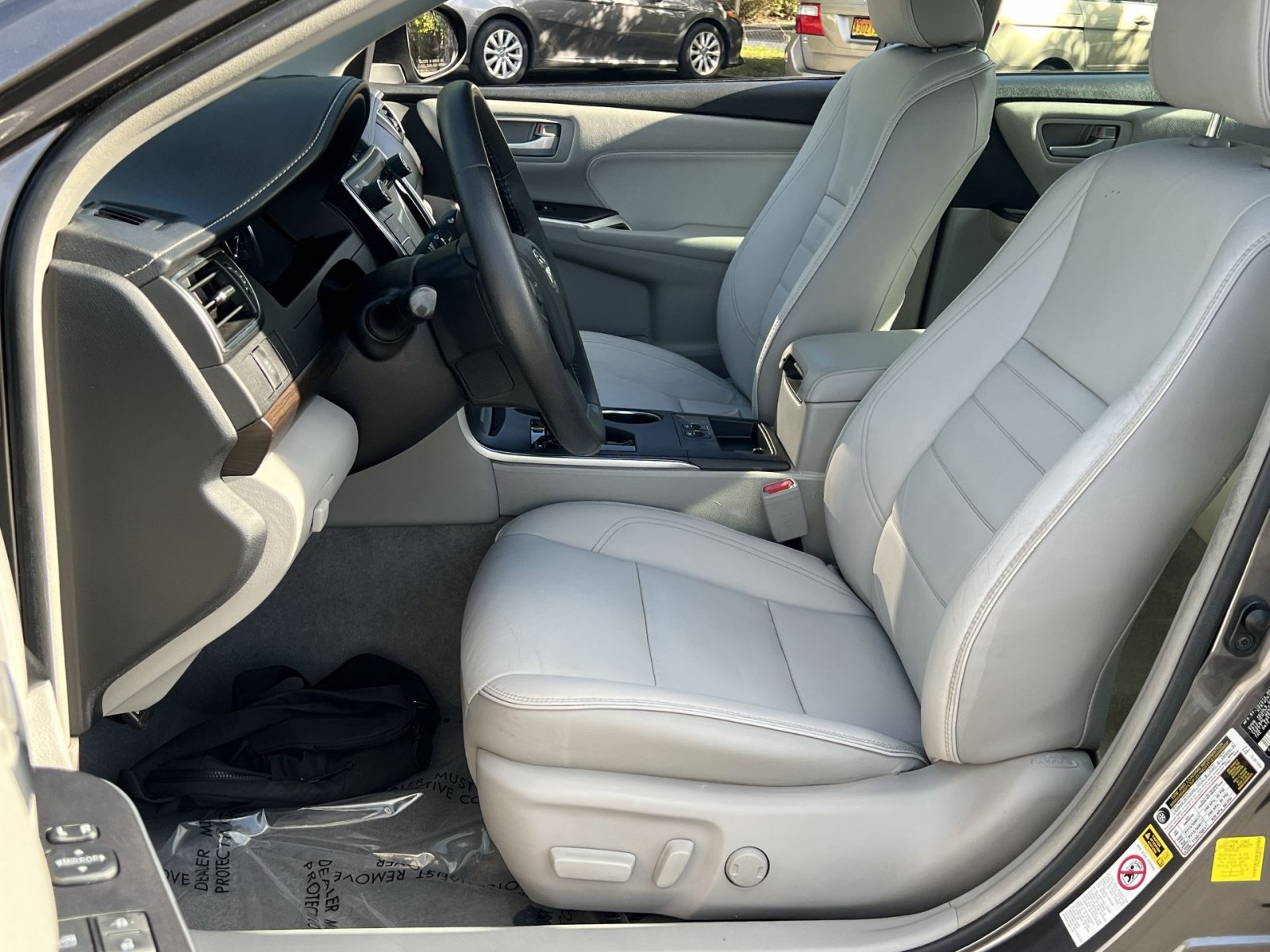 Used 2017 Toyota Camry XLE FWD image 14