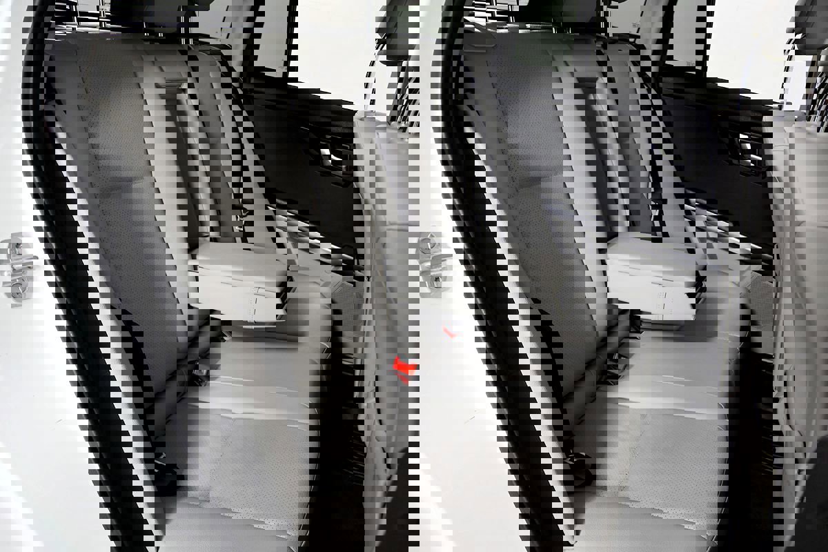 Used 2014 Mercedes-Benz GLK 250 BlueTEC 4MATIC image 39