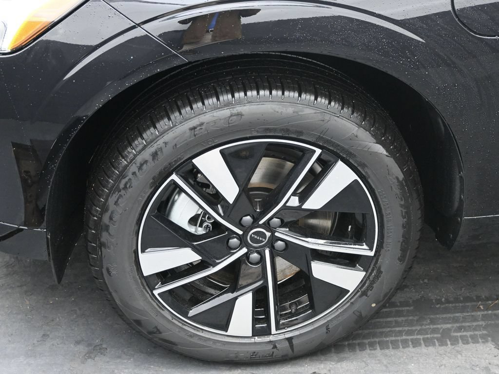 New 2026 Volvo XC60 T8 Core w/ Climate Package AWD/4WD image 4