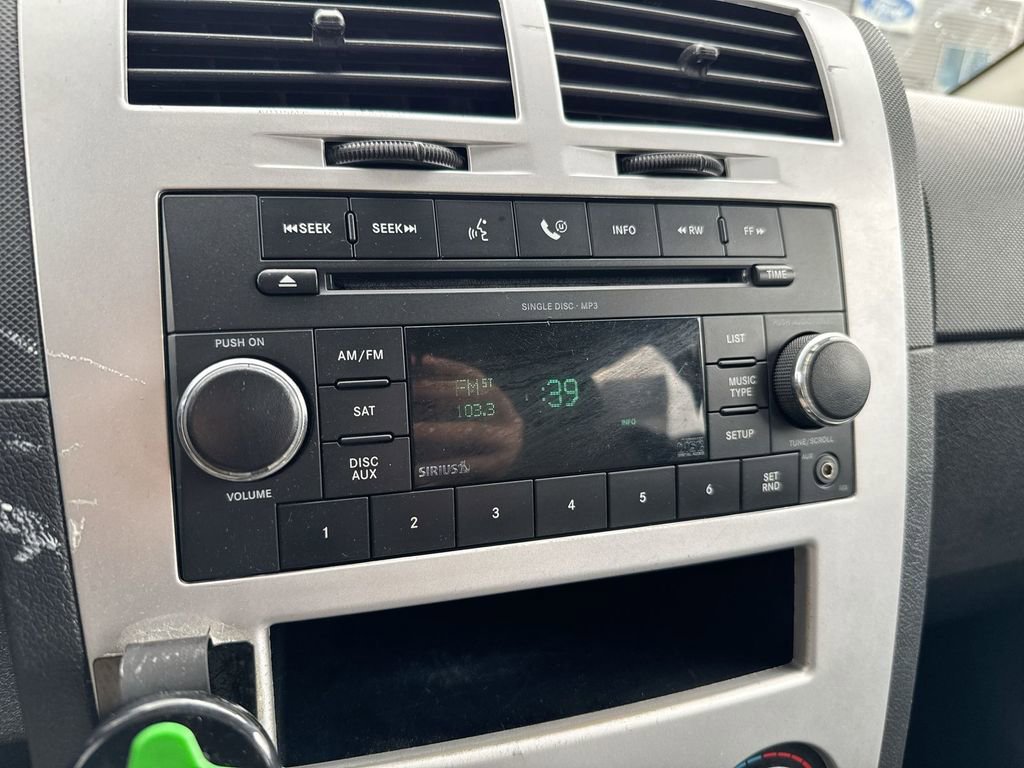 Used 2009 Dodge Caliber SXT image 14