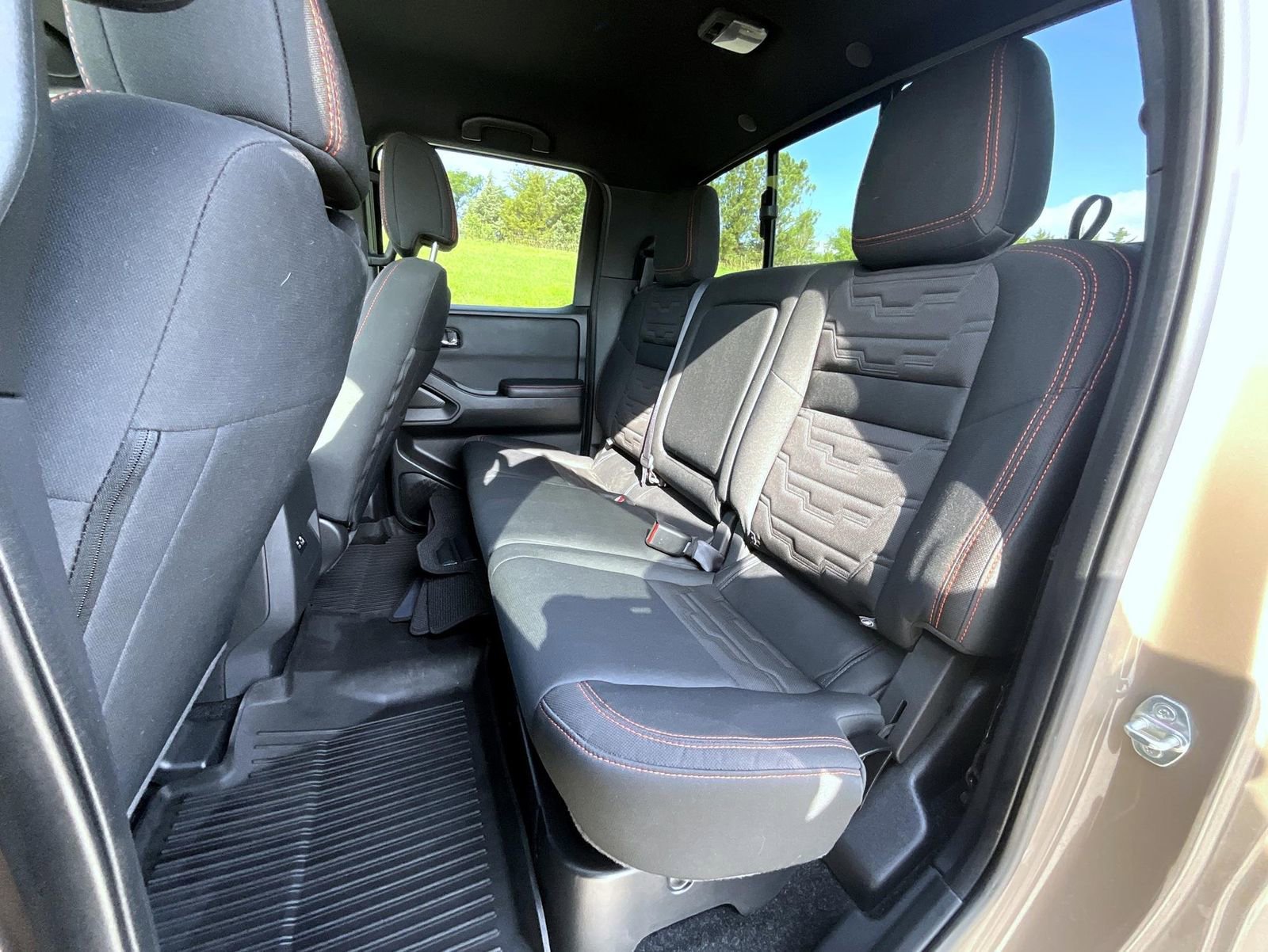 Used 2024 Nissan Frontier PRO-4X w/ Off-Road Protection Package image 18