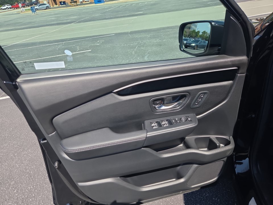 Used 2026 Honda Pilot EX-L image 32