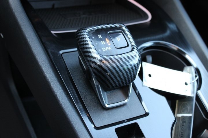 Used 2024 Nissan Rogue SL w/ SL Premium Package image 16