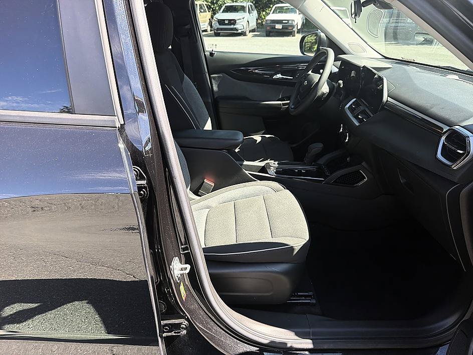 Used 2024 Chevrolet TrailBlazer LS w/ LS Convenience Package AWD/4WD image 20