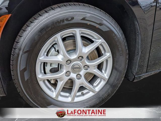 Certified 2024 Chrysler Pacifica Touring-L image 32