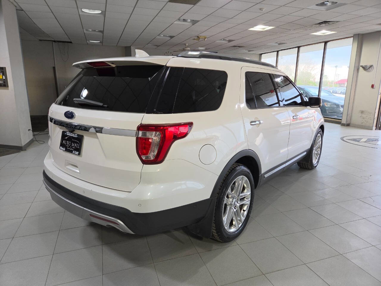 Used 2017 Ford Explorer Limited FWD image 7