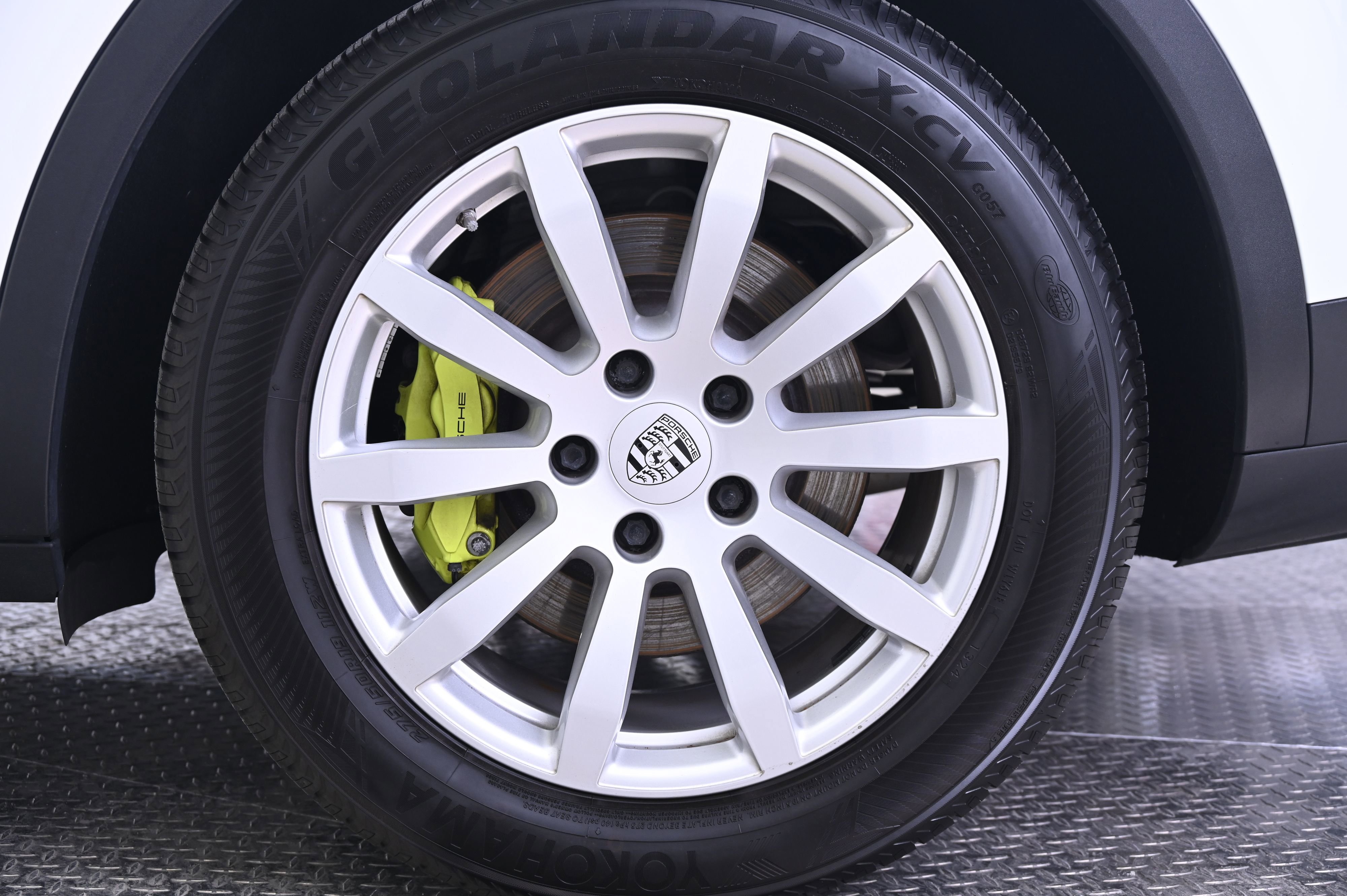 Certified 2022 Porsche Cayenne E-Hybrid image 12