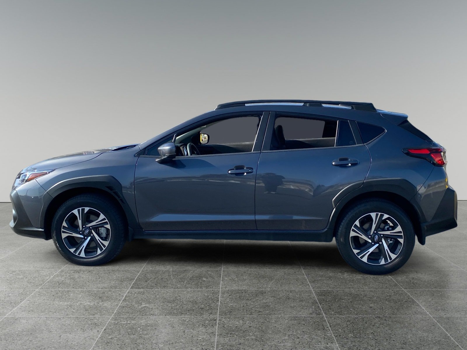 Used 2024 Subaru Crosstrek 2.0i Premium w/ Crosstrek Mirror Package AWD/4WD image 2