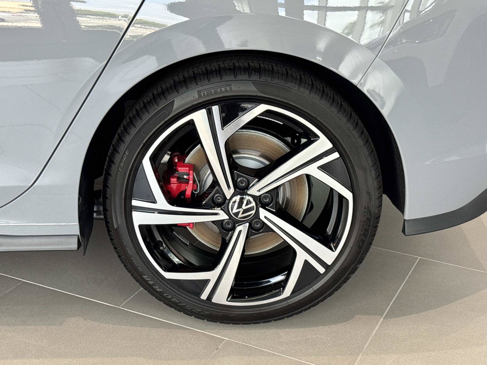 New 2026 Volkswagen GTI SE FWD image 25