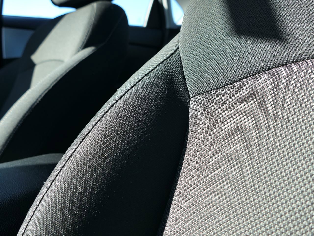 Used 2023 Kia Forte LXS image 12