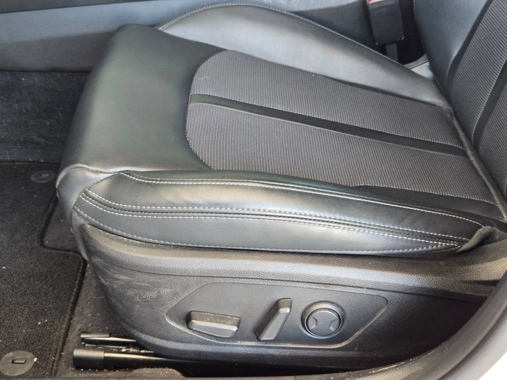 Used 2023 Kia K5 GT-Line w/ GT-Line Premium Package AWD/4WD image 11