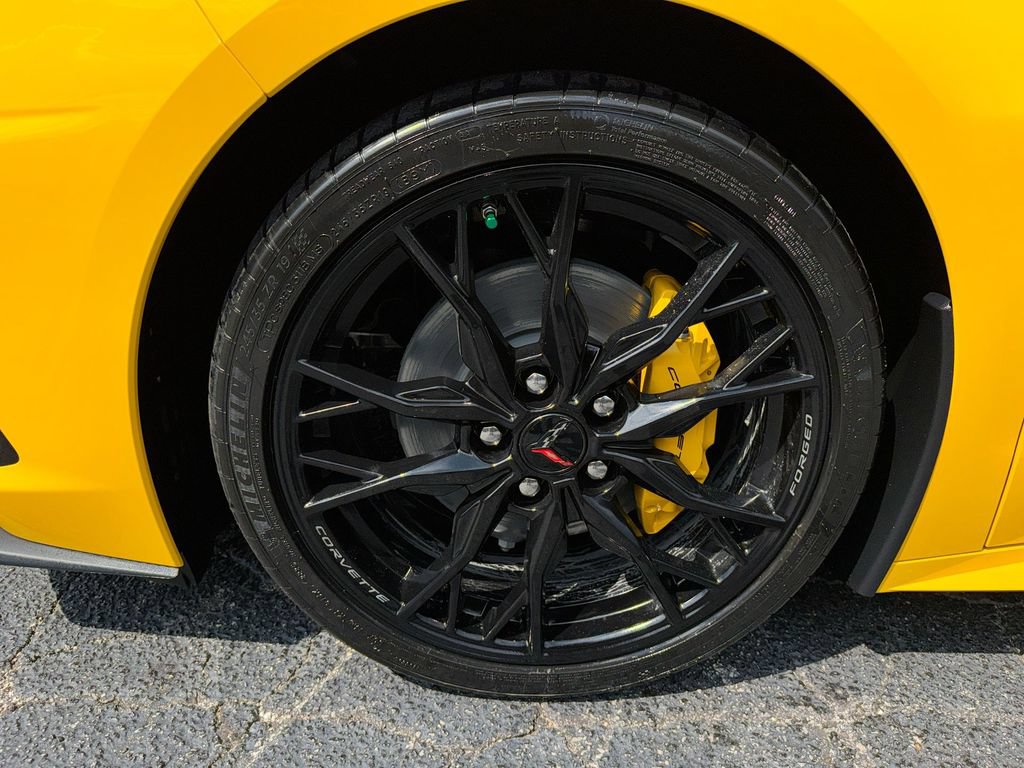 New 2027 Chevrolet Corvette Stingray Convertible w/ 2LT RWD image 12