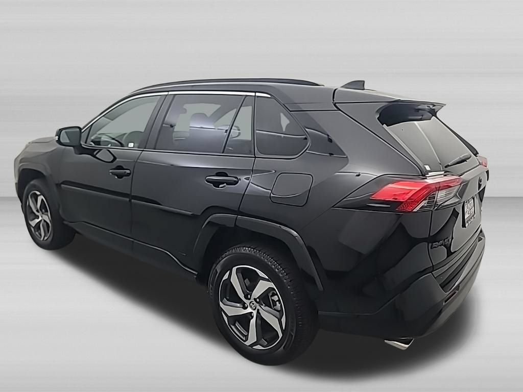 Used 2025 Toyota RAV4 SE w/ Weather & Moonroof Package AWD/4WD image 8