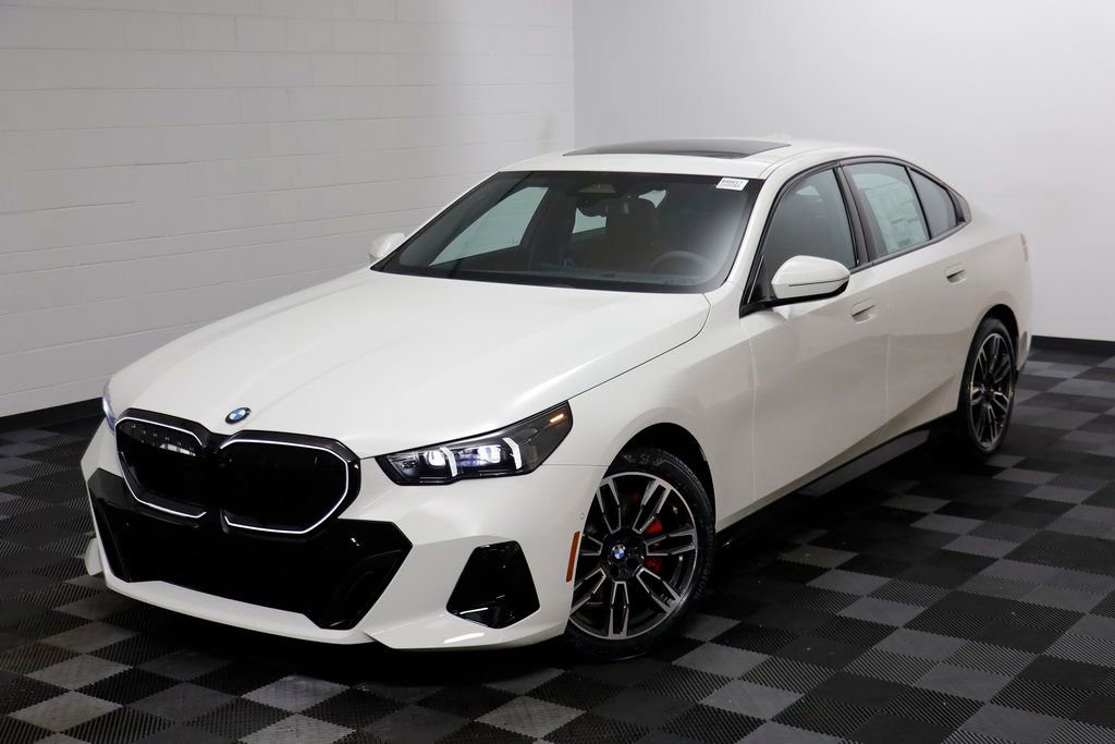 New 2026 BMW 530i xDrive w/ M Sport Package image 2