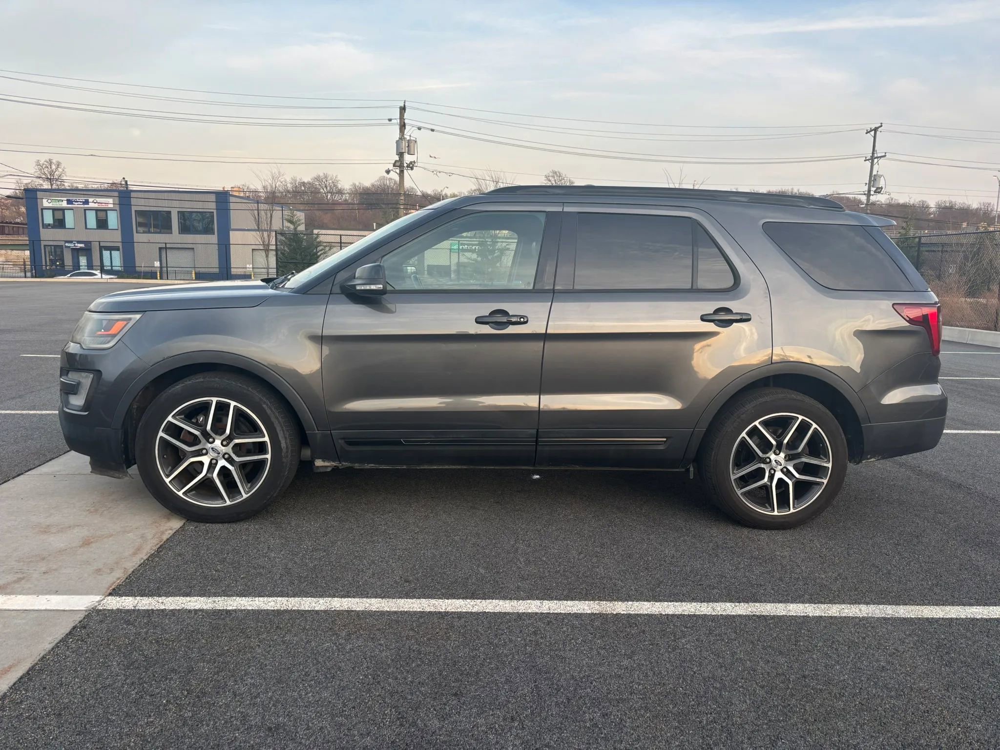 Used 2016 Ford Explorer Sport w/ Equipment Group 401A AWD/4WD image 4