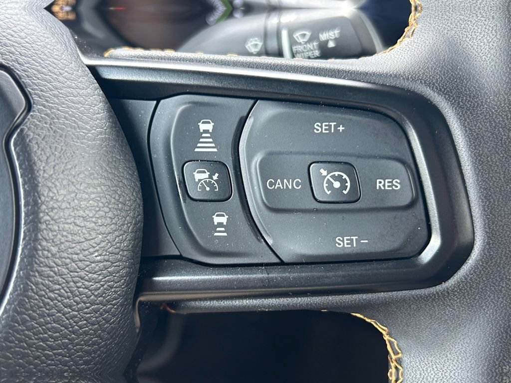 Used 2024 Jeep Wrangler Unlimited AWD/4WD image 29