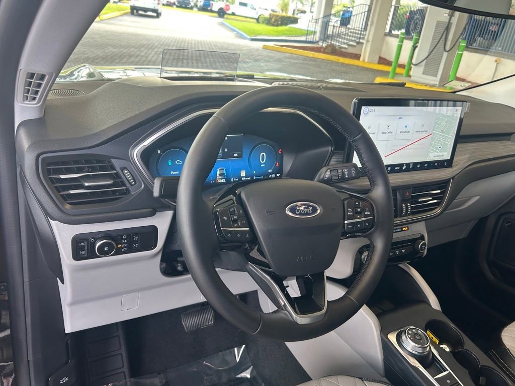 Certified 2024 Ford Escape SE w/ PHEV Premium Package image 35