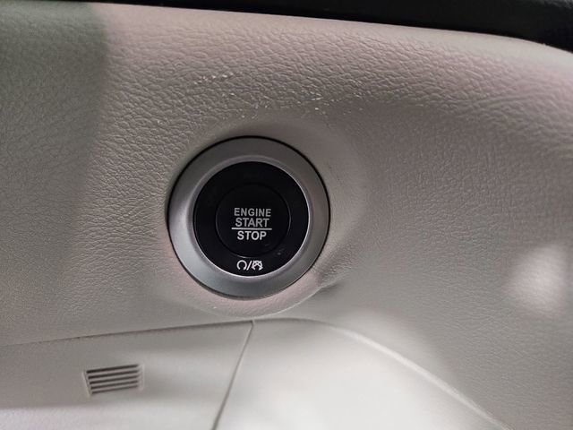 Used 2023 Chrysler Pacifica Touring-L image 25