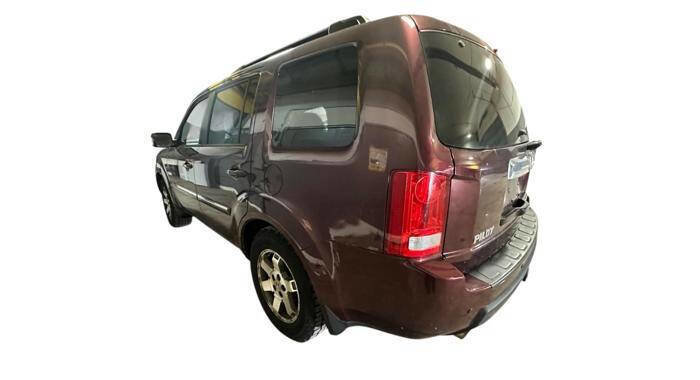 Used 2010 Honda Pilot Touring image 3