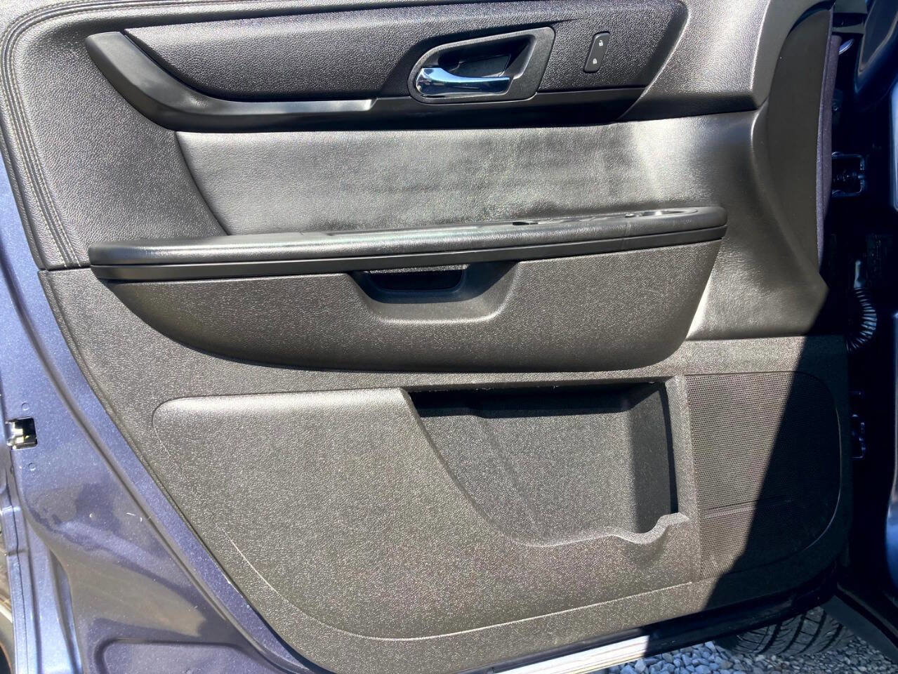 Used 2014 GMC Acadia SLE image 22