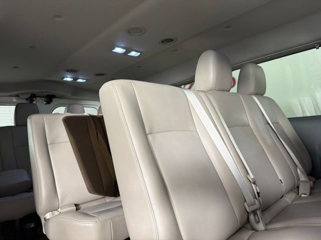 Used 2017 Nissan NV 3500 SL RWD image 28