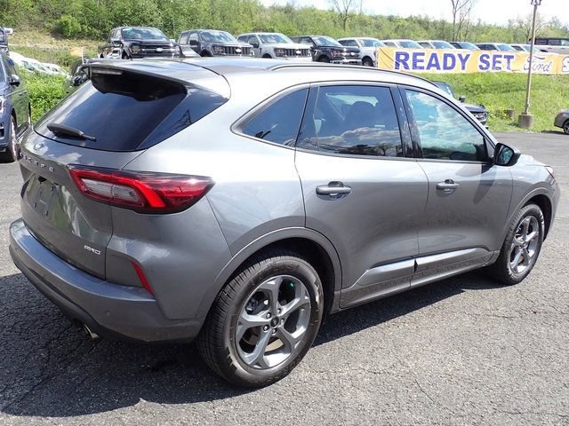 Used 2023 Ford Escape ST-Line w/ Tech Pack #1 AWD/4WD image 6