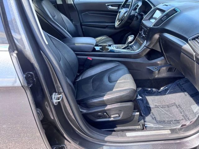 Used 2016 Ford Edge Titanium w/ Equipment Group 302A AWD/4WD image 26