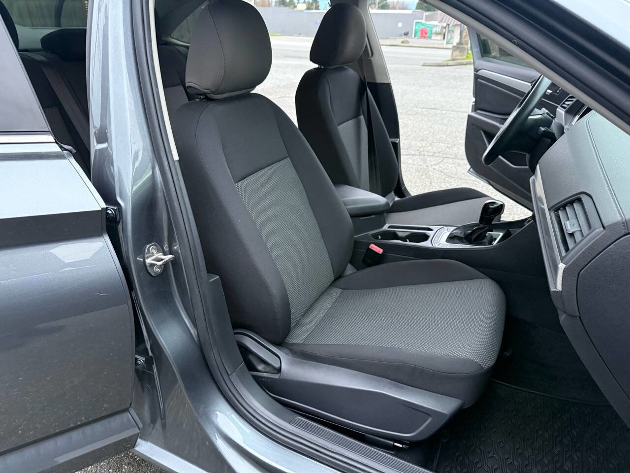 Used 2019 Volkswagen Jetta S image 23