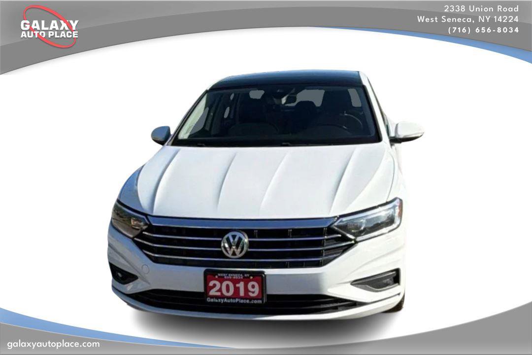 Used 2019 Volkswagen Jetta SEL Premium FWD image 2