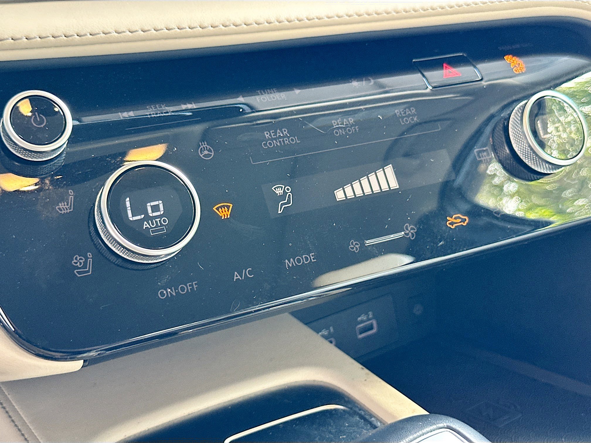 Used 2023 INFINITI QX60 Luxe w/ Cargo Package image 16