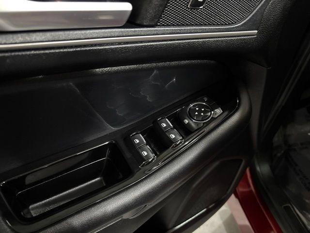 Used 2019 Ford Edge SEL w/ Equipment Group 201A FWD image 15