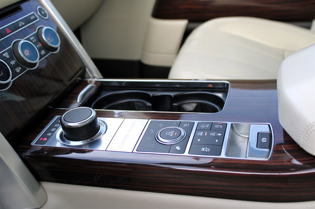 Used 2016 Land Rover Range Rover HSE image 37