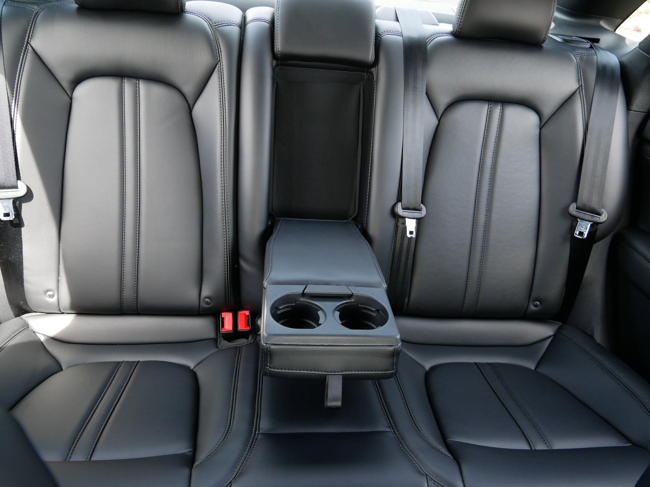 Used 2020 Lincoln MKZ w/ Convenience Package image 11